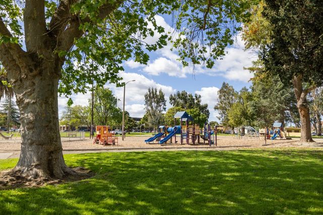 62 Buena Vista Street, Salinas, CA 93901