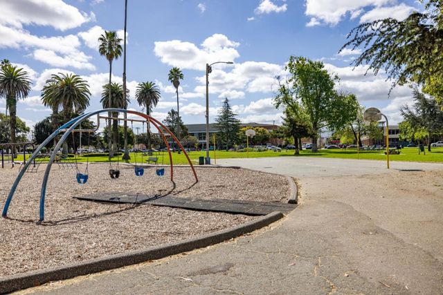 62 Buena Vista Street, Salinas, CA 93901