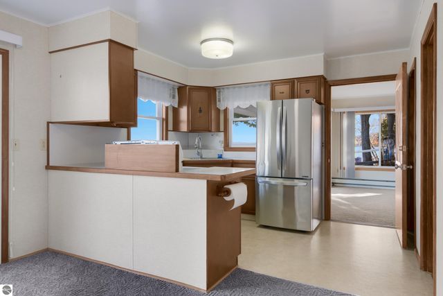 6522 Bixler Road, Beulah, MI 49617