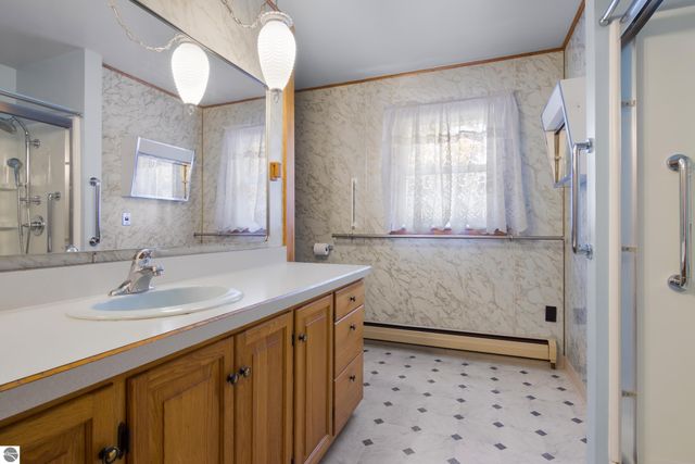 6522 Bixler Road, Beulah, MI 49617