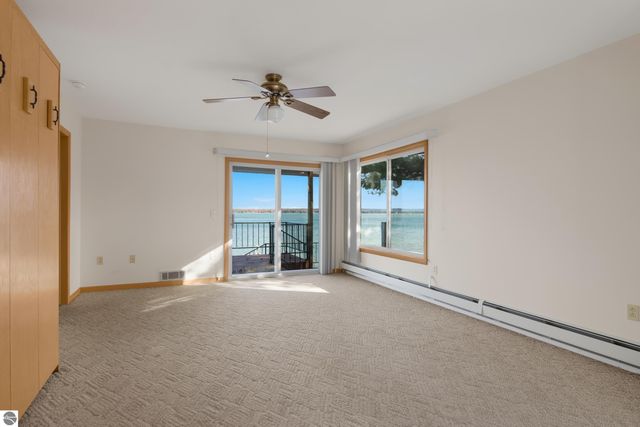 6522 Bixler Road, Beulah, MI 49617