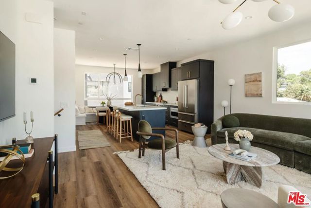 3852 N Emery Lane, Los Angeles, CA 90065