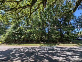 136 Fairway Drive, Daphne, AL 36526