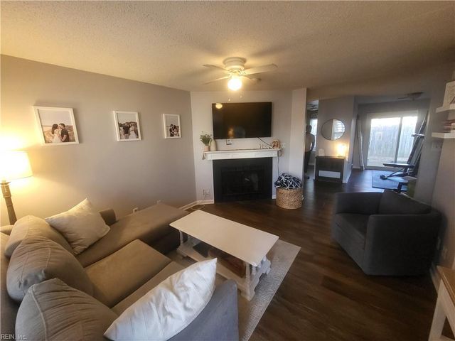 4324 Beasley CT, Virginia Beach, VA 23462