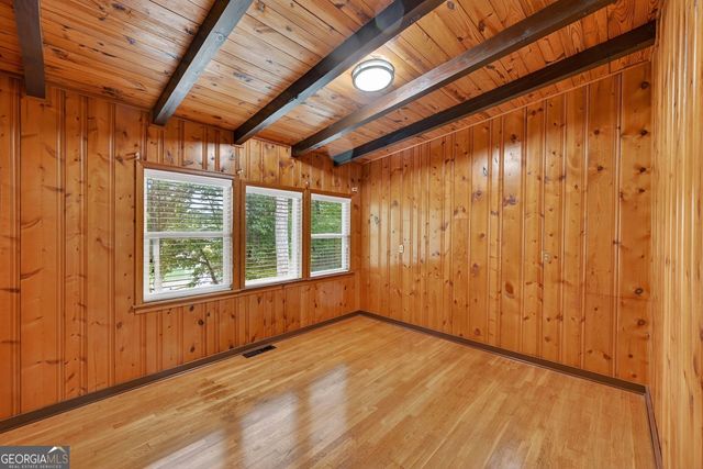 6321 Lakeview Drive, Buford, GA 30518