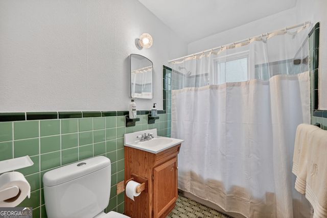 6321 Lakeview Drive, Buford, GA 30518