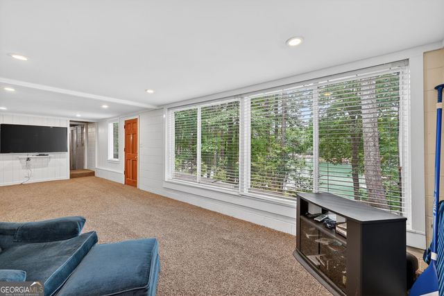 6321 Lakeview Drive, Buford, GA 30518