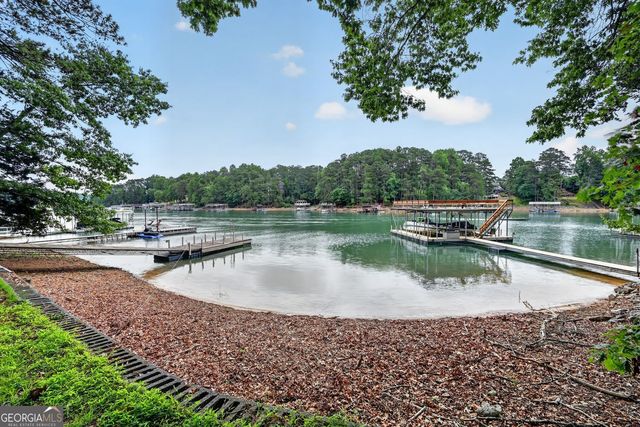 6321 Lakeview Drive, Buford, GA 30518