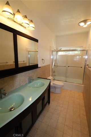 3694 Berwick Drive, La Canada Flintridge, CA 91011