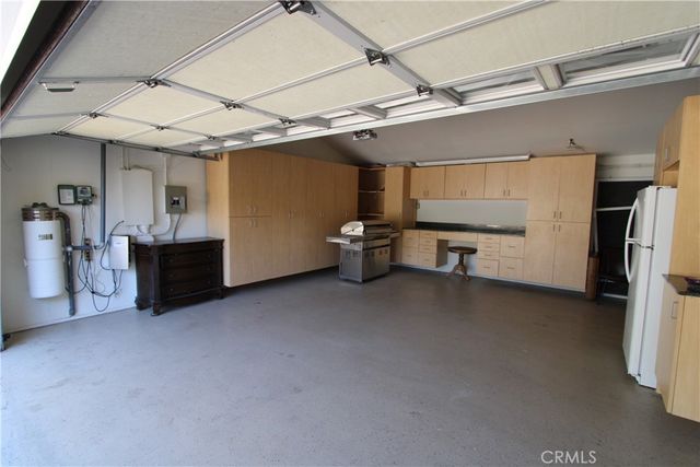 3694 Berwick Drive, La Canada Flintridge, CA 91011