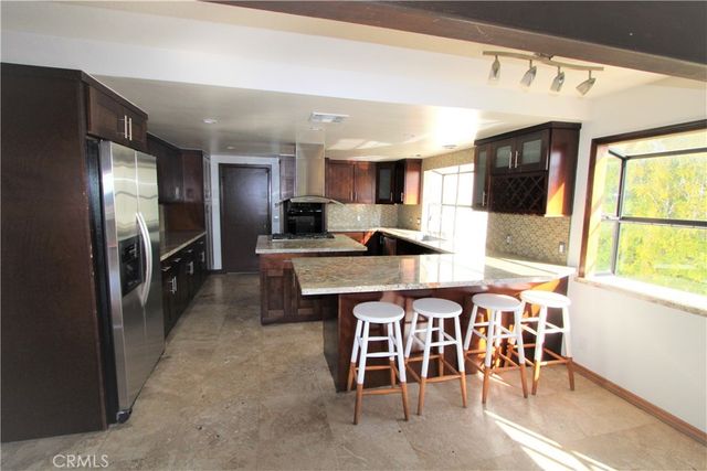 3694 Berwick Drive, La Canada Flintridge, CA 91011