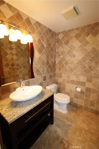 3694 Berwick Drive, La Canada Flintridge, CA 91011