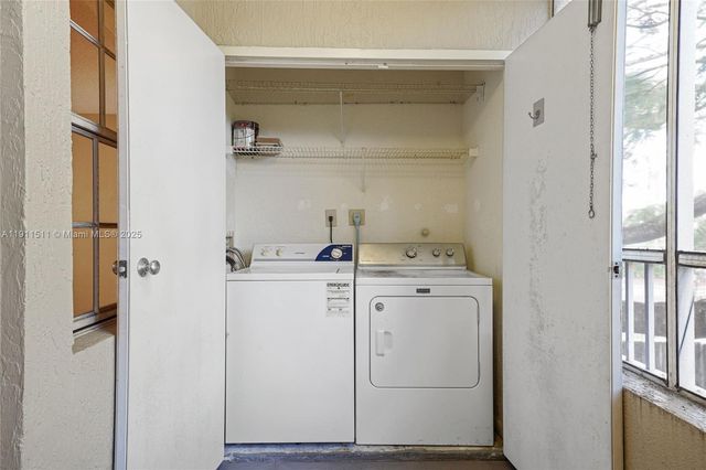 2871 N Oakland Forest Dr 210, Oakland Park, FL 33309