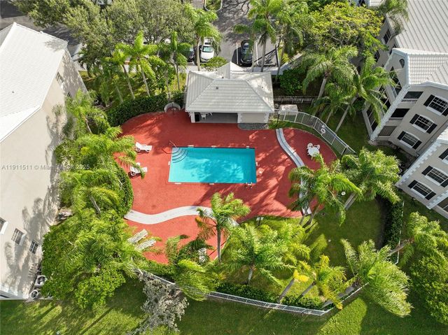 2871 N Oakland Forest Dr 210, Oakland Park, FL 33309