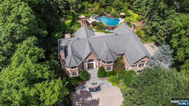 6 Adams Road, Saddle River, NJ 07458