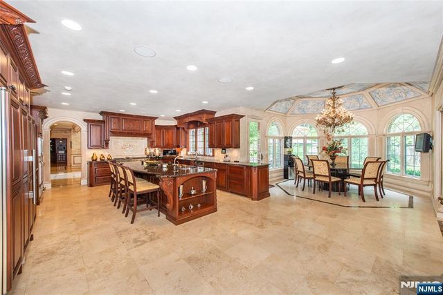 6 Adams Road, Saddle River, NJ 07458