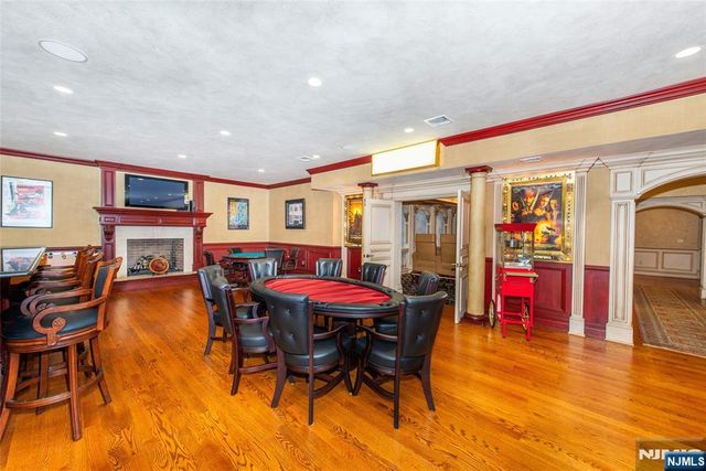 6 Adams Road, Saddle River, NJ 07458