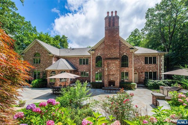6 Adams Road, Saddle River, NJ 07458