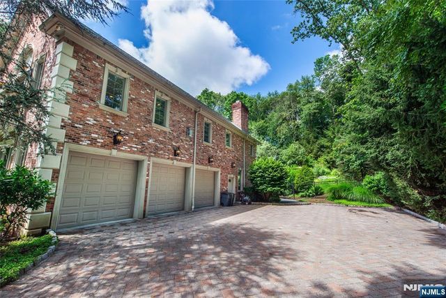 6 Adams Road, Saddle River, NJ 07458