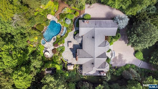 6 Adams Road, Saddle River, NJ 07458