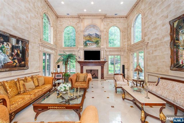 6 Adams Road, Saddle River, NJ 07458