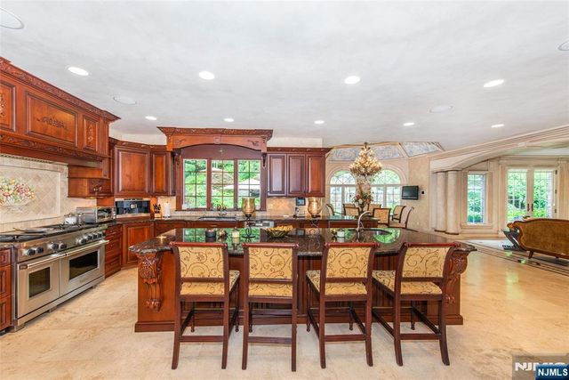 6 Adams Road, Saddle River, NJ 07458
