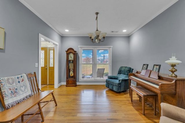 147 Sunrise Ridge Dr, Sparta, TN 38583