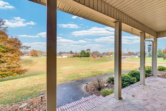 147 Sunrise Ridge Dr, Sparta, TN 38583
