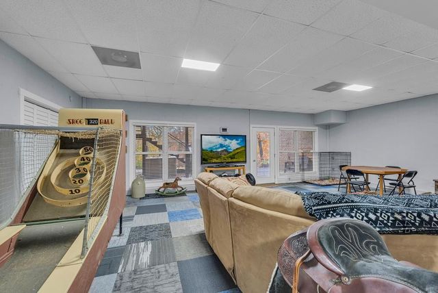 147 Sunrise Ridge Dr, Sparta, TN 38583