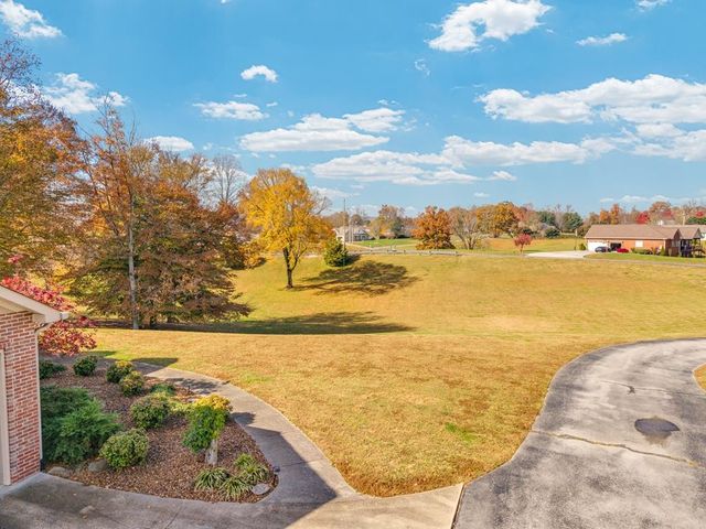 147 Sunrise Ridge Dr, Sparta, TN 38583