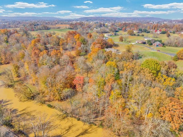 147 Sunrise Ridge Dr, Sparta, TN 38583