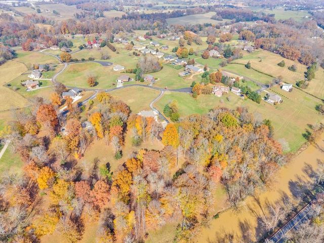 147 Sunrise Ridge Dr, Sparta, TN 38583