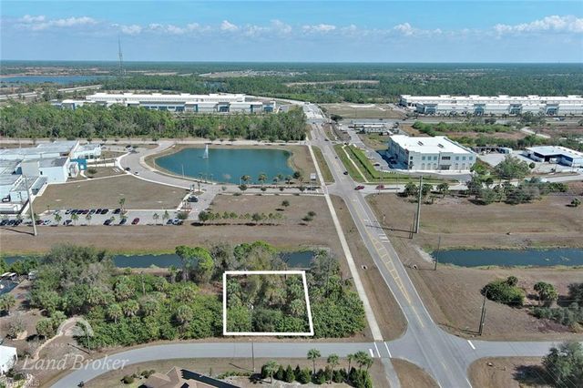 Maddock CIR, North Port, FL 34286