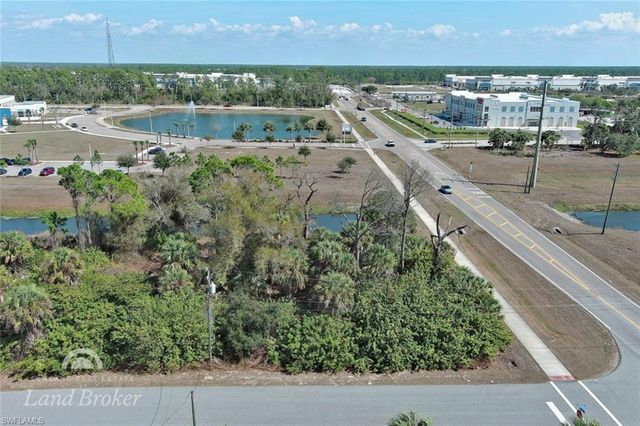 Maddock CIR, North Port, FL 34286