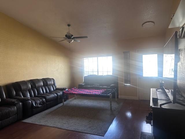 1086 Arbor Dr, Yuba City, CA 95991