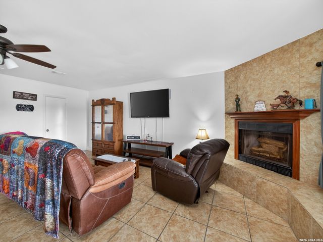 213 Bluebonnet Ridge, La Vernia, TX 78121