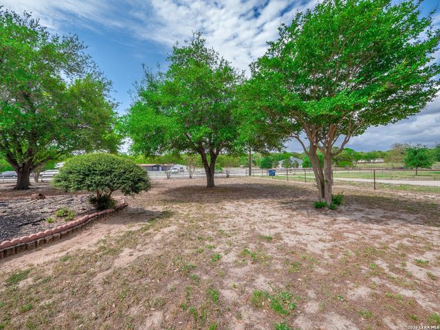 213 Bluebonnet Ridge, La Vernia, TX 78121