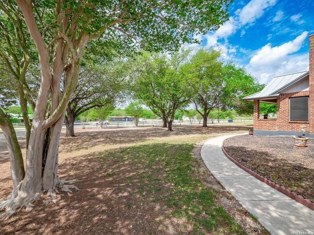 213 Bluebonnet Ridge, La Vernia, TX 78121