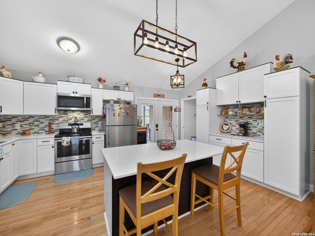 213 Bluebonnet Ridge, La Vernia, TX 78121