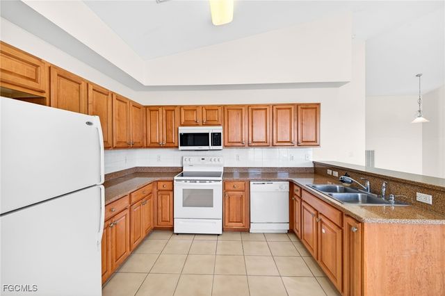 11865 Bayport LN 1201, Fort Myers, FL 33908