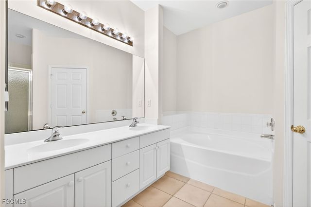 11865 Bayport LN 1201, Fort Myers, FL 33908