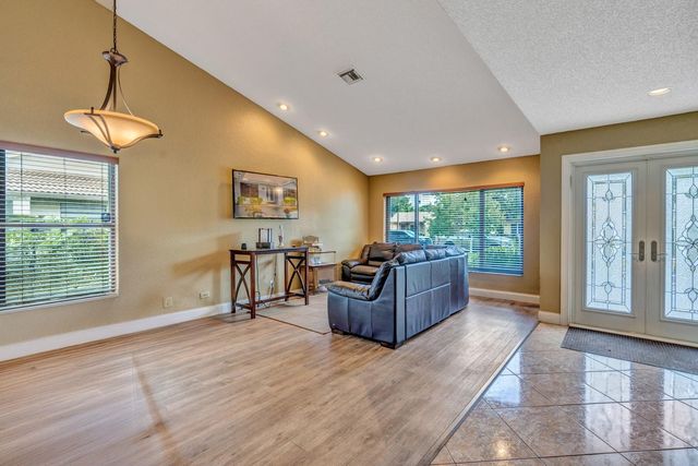 1462 NW 97th Ter, Coral Springs, FL 33071
