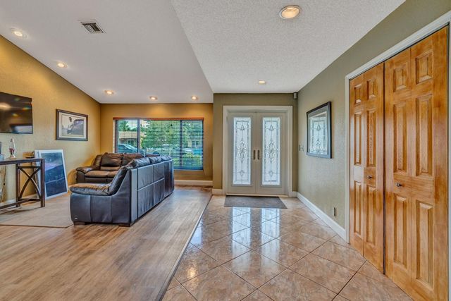 1462 NW 97th Ter, Coral Springs, FL 33071