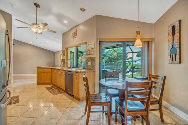 1462 NW 97th Ter, Coral Springs, FL 33071