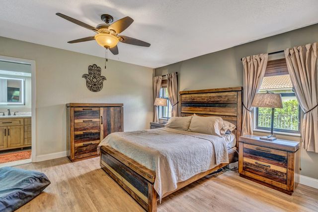 1462 NW 97th Ter, Coral Springs, FL 33071