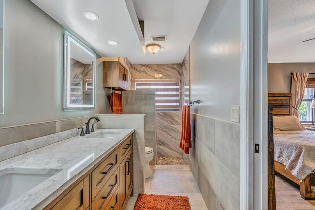 1462 NW 97th Ter, Coral Springs, FL 33071