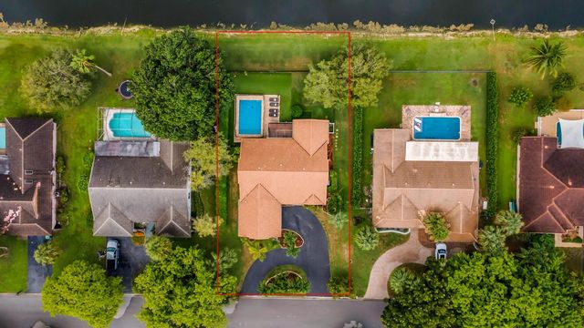 1462 NW 97th Ter, Coral Springs, FL 33071