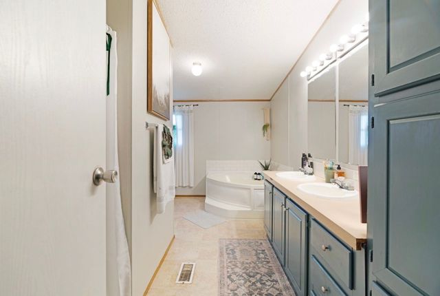 81 County Road 44880, Blossom, TX 75416