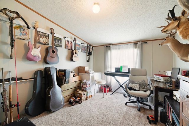 81 County Road 44880, Blossom, TX 75416