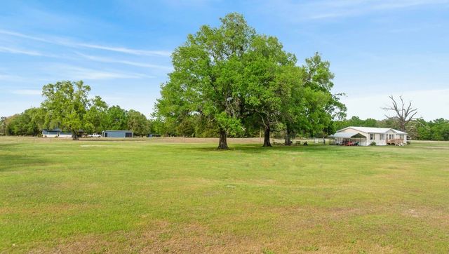 81 County Road 44880, Blossom, TX 75416